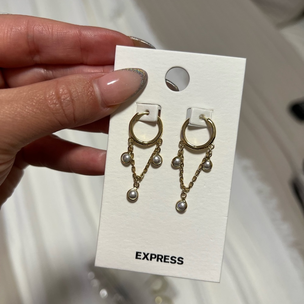 Express Chain Drop Hoop Earrings